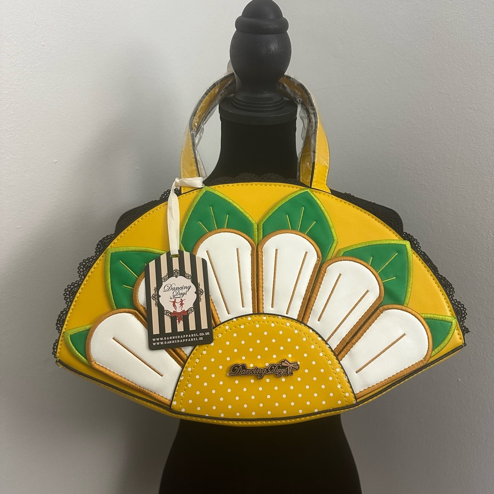 BNWT Banned Dancing Days Flower Daisy Vintage-inspired Purse